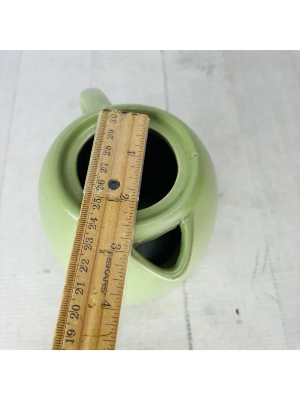 Starbucks 2012 Avocado Green Ceramic Round Ceramic Lidded 25oz Coffee Tea Pot